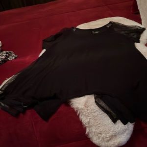 Black shark bite top